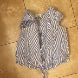 Knotted  buttoned blue and white crop top